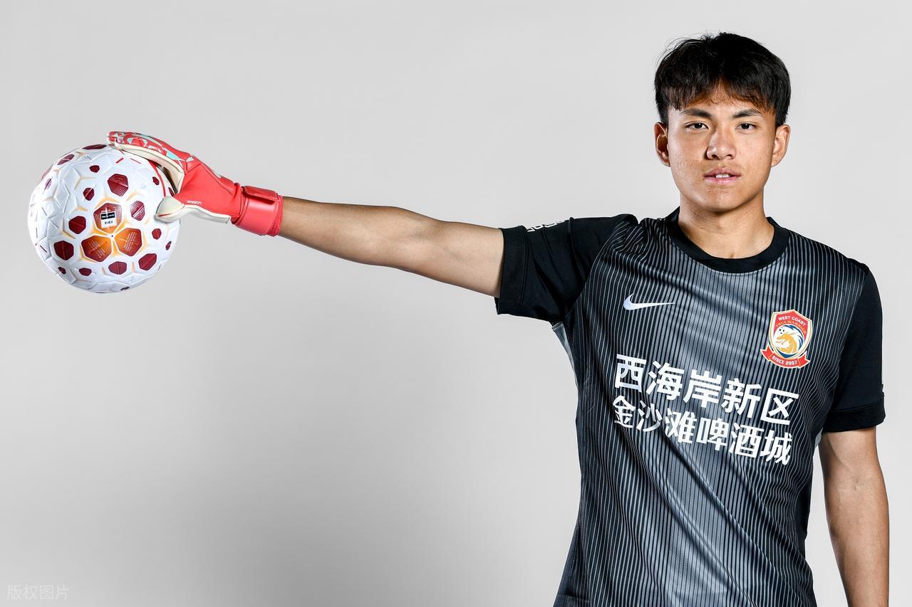 世界杯手机直播-青岛西海岸也是豪门！国足门将李昊回应为何不去豪门，获赞情商高